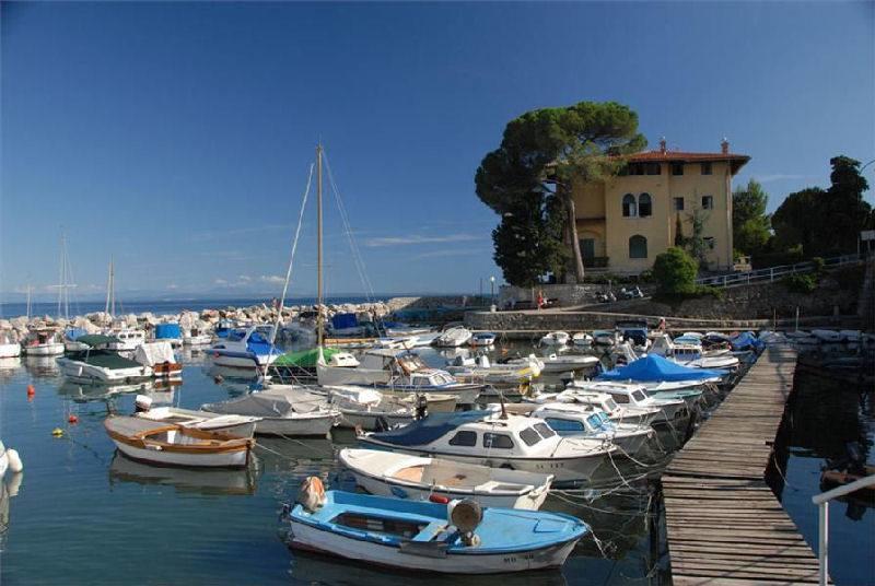 Apartmani Villa Christina Icici Bagian luar foto