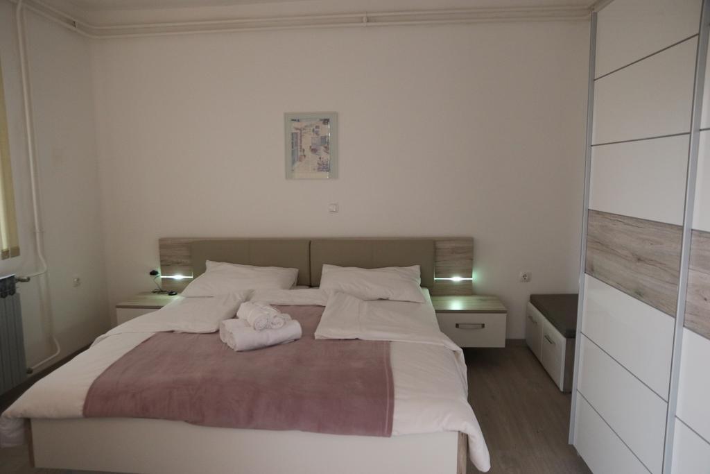 Apartmani Villa Christina Icici Bagian luar foto