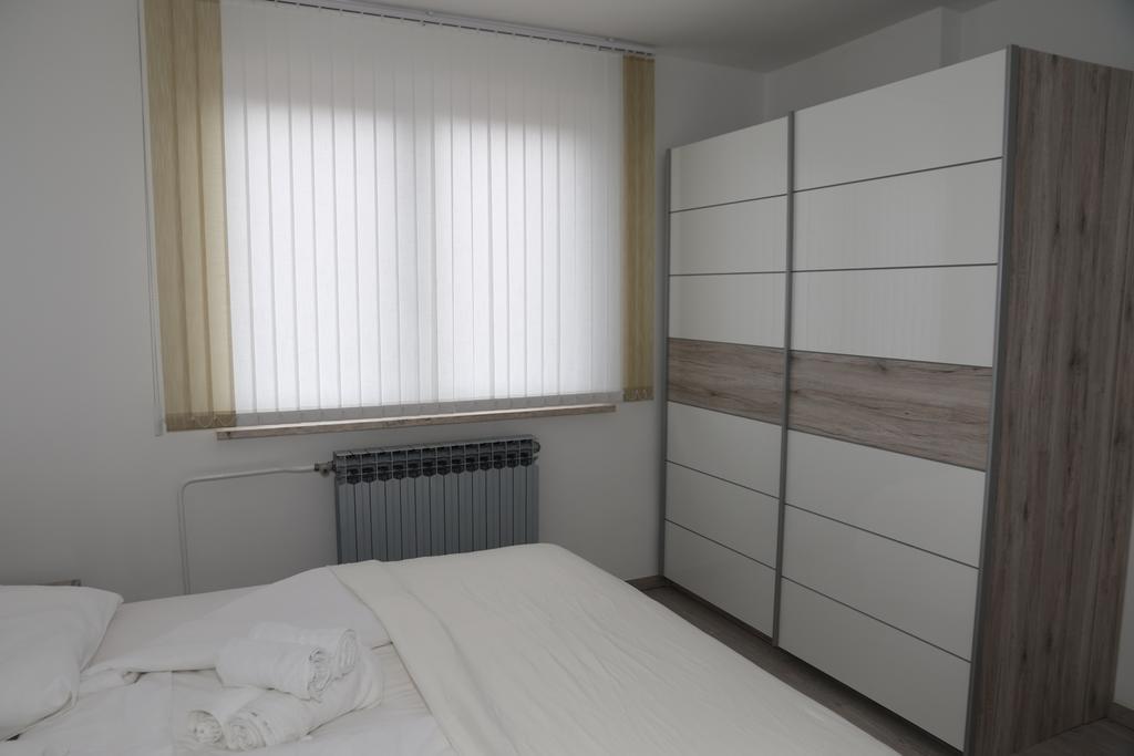 Apartmani Villa Christina Icici Bagian luar foto