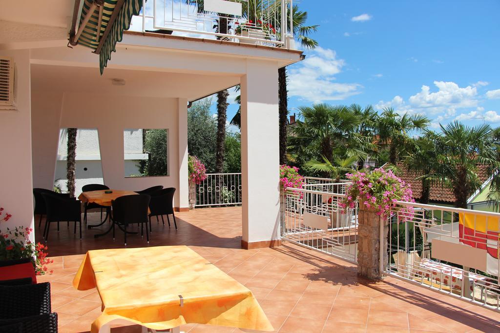 Apartmani Villa Christina Icici Bagian luar foto